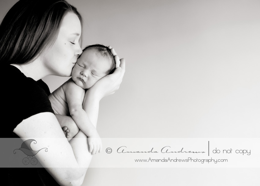 twin falls sun valley hailey ketchum pocatello american falls id newborn baby photographer charlie in mom's arms picture